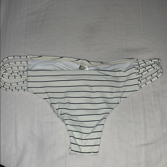Bikini bottoms - Picture 1 of 4